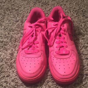 Highlight pink Nike’s